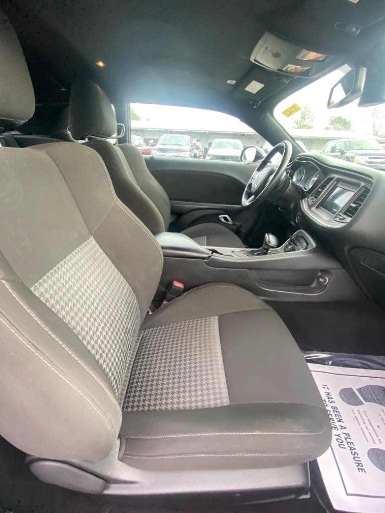 Used 2022 Dodge Challenger GT RWD image 15