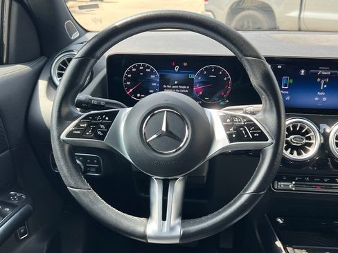 Used 2025 Mercedes-Benz GLA 250 image 15
