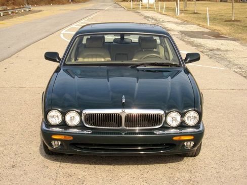 Used 2000 Jaguar XJ8 image 5