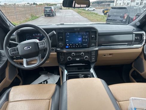 Used 2025 Ford F350 Lariat w/ Lariat Ultimate Package AWD/4WD image 8