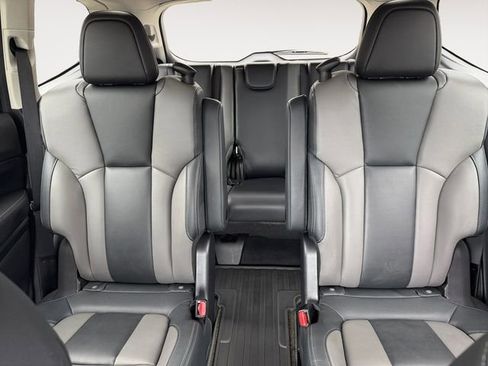 Certified 2022 Subaru Ascent Onyx Edition AWD/4WD image 13