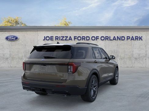 New 2026 Ford Explorer ST-Line w/ ST-Line Street Pack AWD/4WD image 8