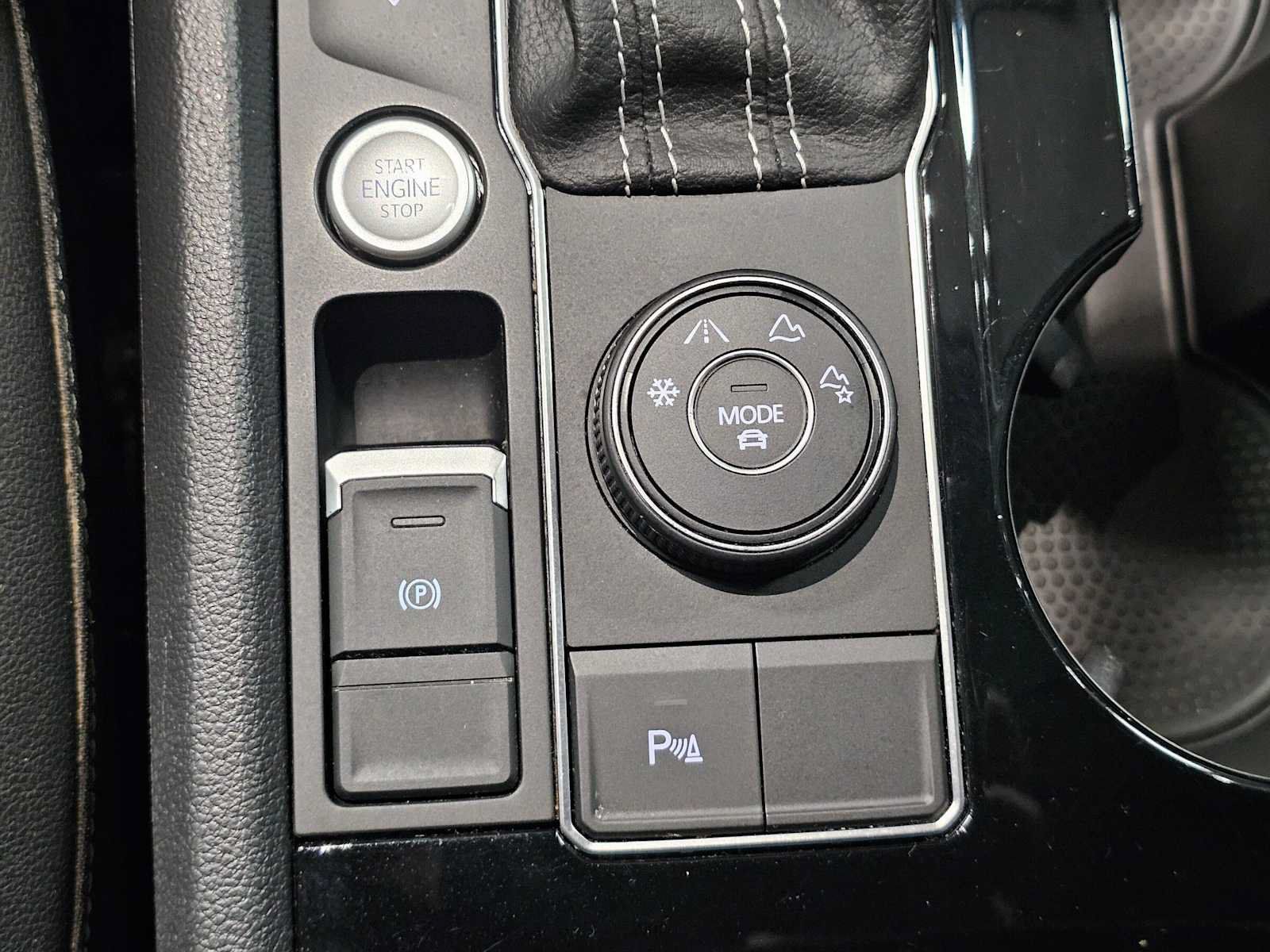 Used 2023 Volkswagen Atlas SE w/ Panoramic Sunroof Package AWD/4WD image 33