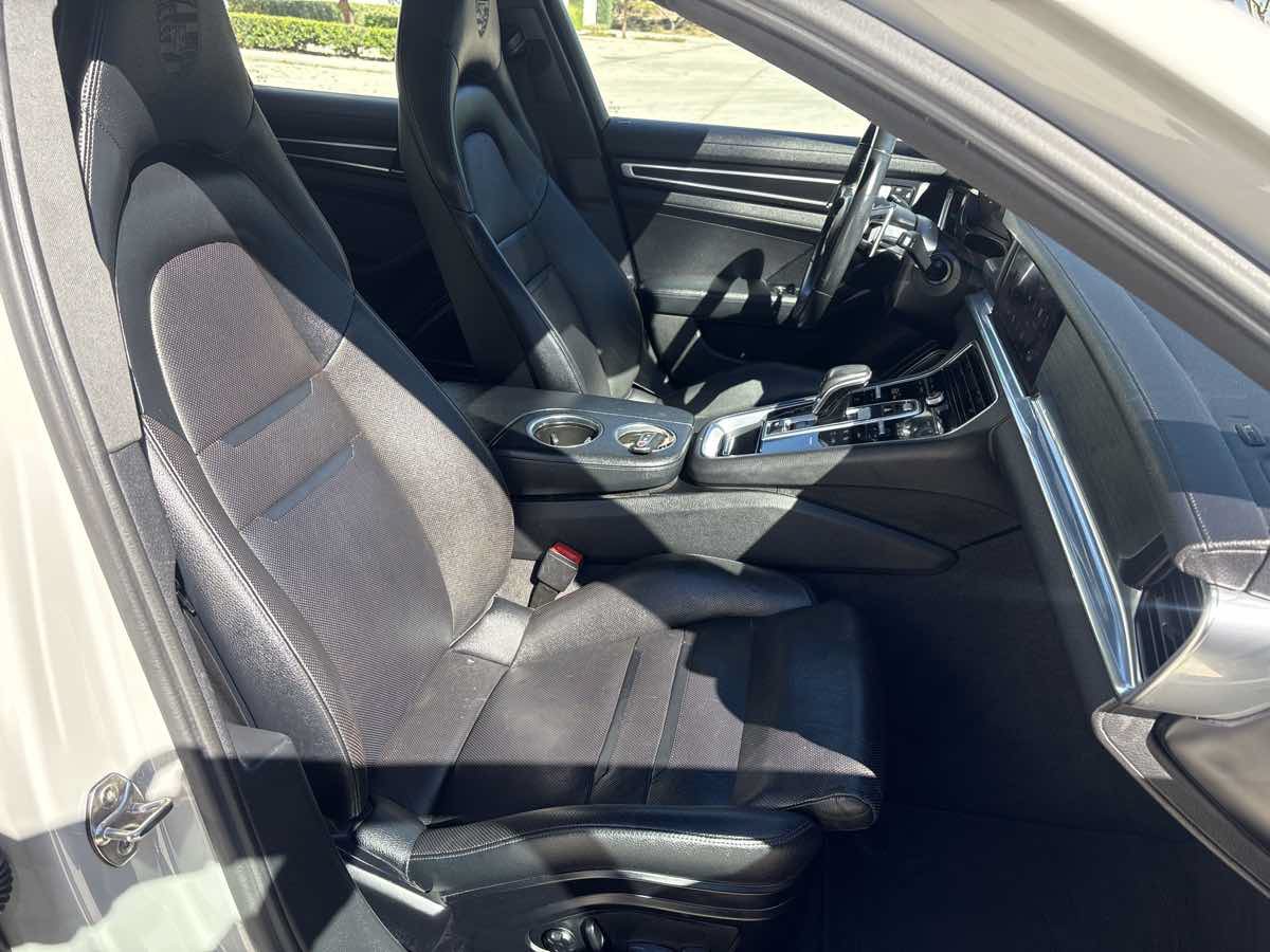 Used 2022 Porsche Panamera Platinum Edition w/ Assistance Package RWD image 17