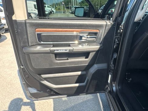 Used 2018 RAM 1500 Laramie AWD/4WD image 34