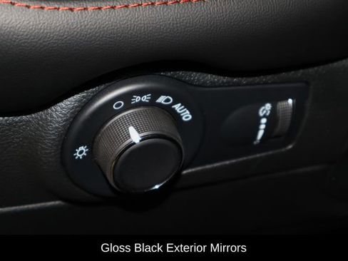 Used 2025 Dodge Durango GT AWD/4WD image 24