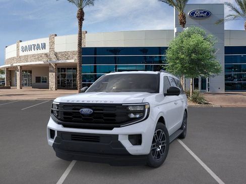 New 2026 Ford Expedition Active image 2