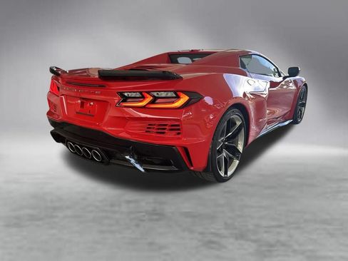 Used 2025 Chevrolet Corvette Z06 RWD image 3
