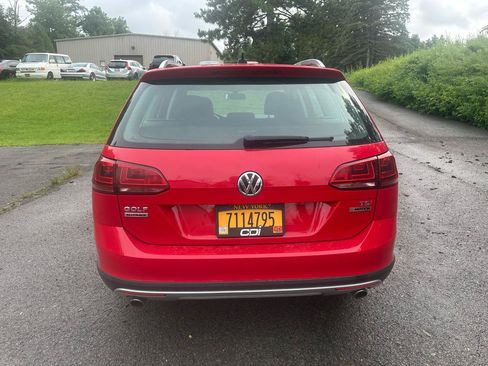 Used 2017 Volkswagen Golf Alltrack SEL AWD/4WD image 4