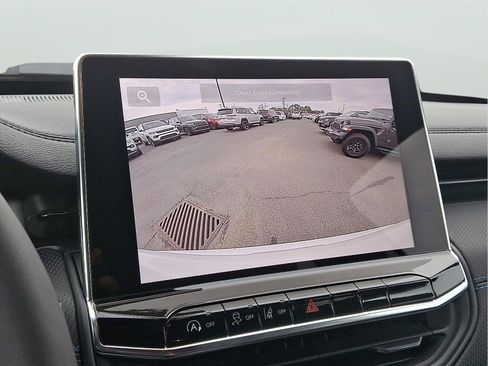 New 2026 Jeep Compass Latitude AWD/4WD image 13