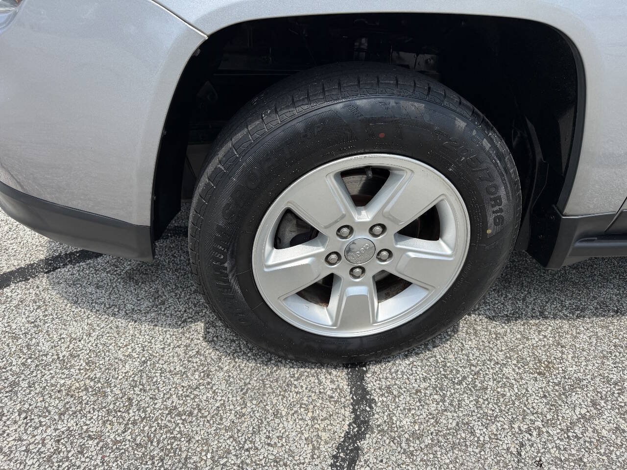 Used 2014 Jeep Compass Sport FWD image 10