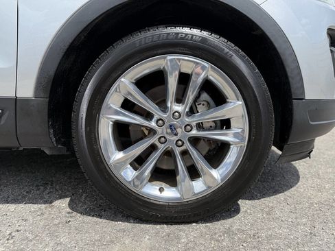 Used 2019 Ford Explorer XLT w/ Equipment Group 202A image 27