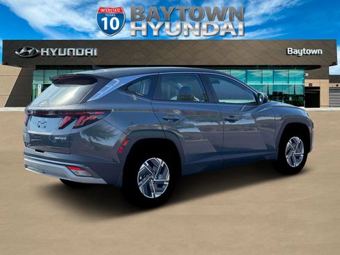 New 2026 Hyundai Tucson Blue SE image 8