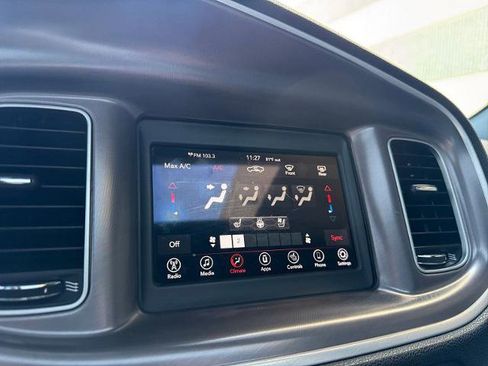 Used 2021 Dodge Charger SXT w/ Leather Interior Group RWD image 25