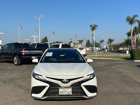 Used 2021 Toyota Camry XSE image 9