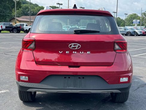 Used 2021 Hyundai Venue SEL w/ Cargo Package FWD image 7