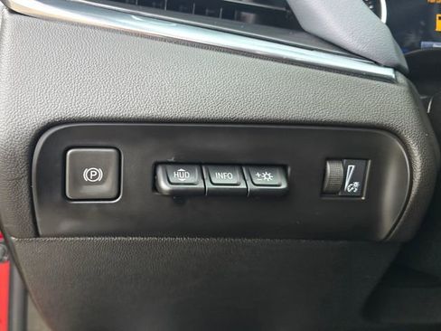 Used 2024 Buick Enclave Premium image 23