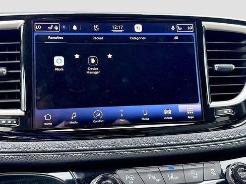 Used 2021 Chrysler Pacifica Touring-L w/ Premium & Safety Sphere Group FWD image 29