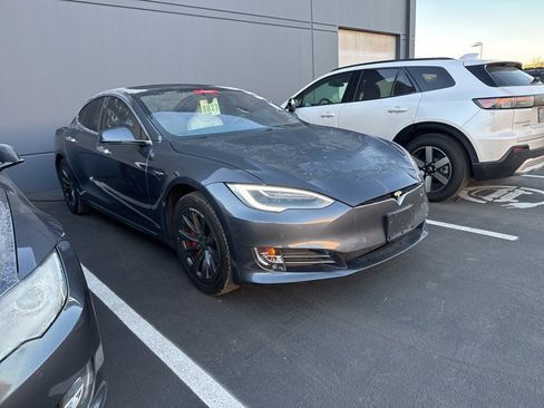 Used 2018 Tesla Model S 100D image 3