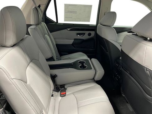 New 2025 Honda Pilot EX-L image 36