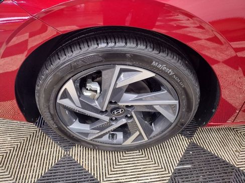 Certified 2025 Hyundai Elantra Sport image 6