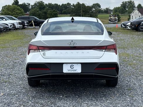 New 2026 Hyundai Elantra SE FWD image 13