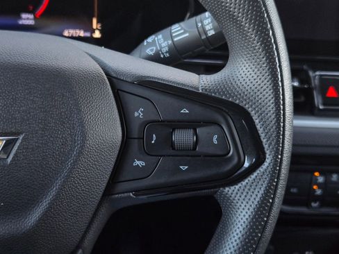 Used 2025 Chevrolet TrailBlazer LT image 19