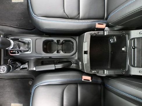 Used 2024 Jeep Wrangler Unlimited Rubicon 4xe AWD/4WD image 38