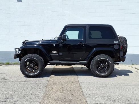 Used 2011 Jeep Wrangler Sahara AWD/4WD image 7