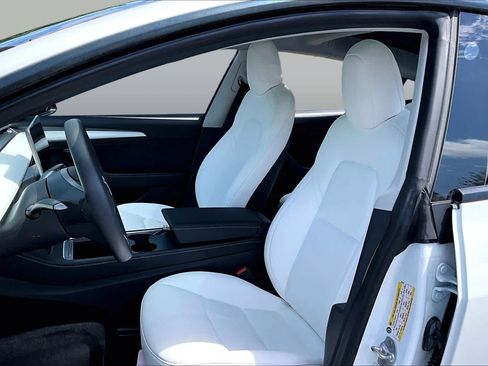 Used 2021 Tesla Model 3 Standard Range Plus RWD image 7