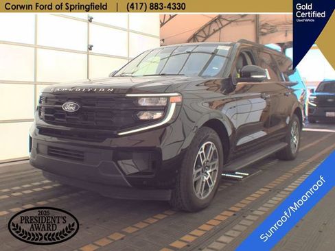 Used 2025 Ford Expedition Max Active AWD/4WD image 11
