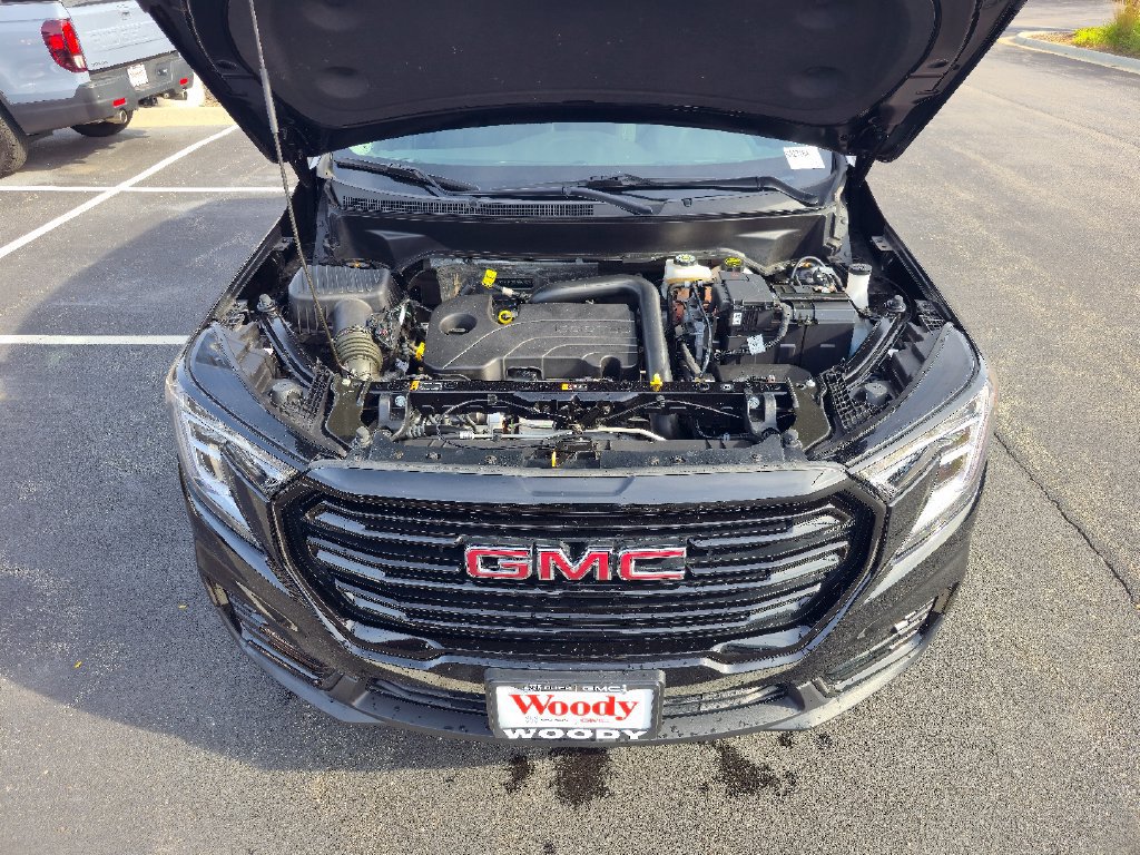Certified 2024 GMC Terrain SLE w/ Elevation Edition AWD/4WD image 29