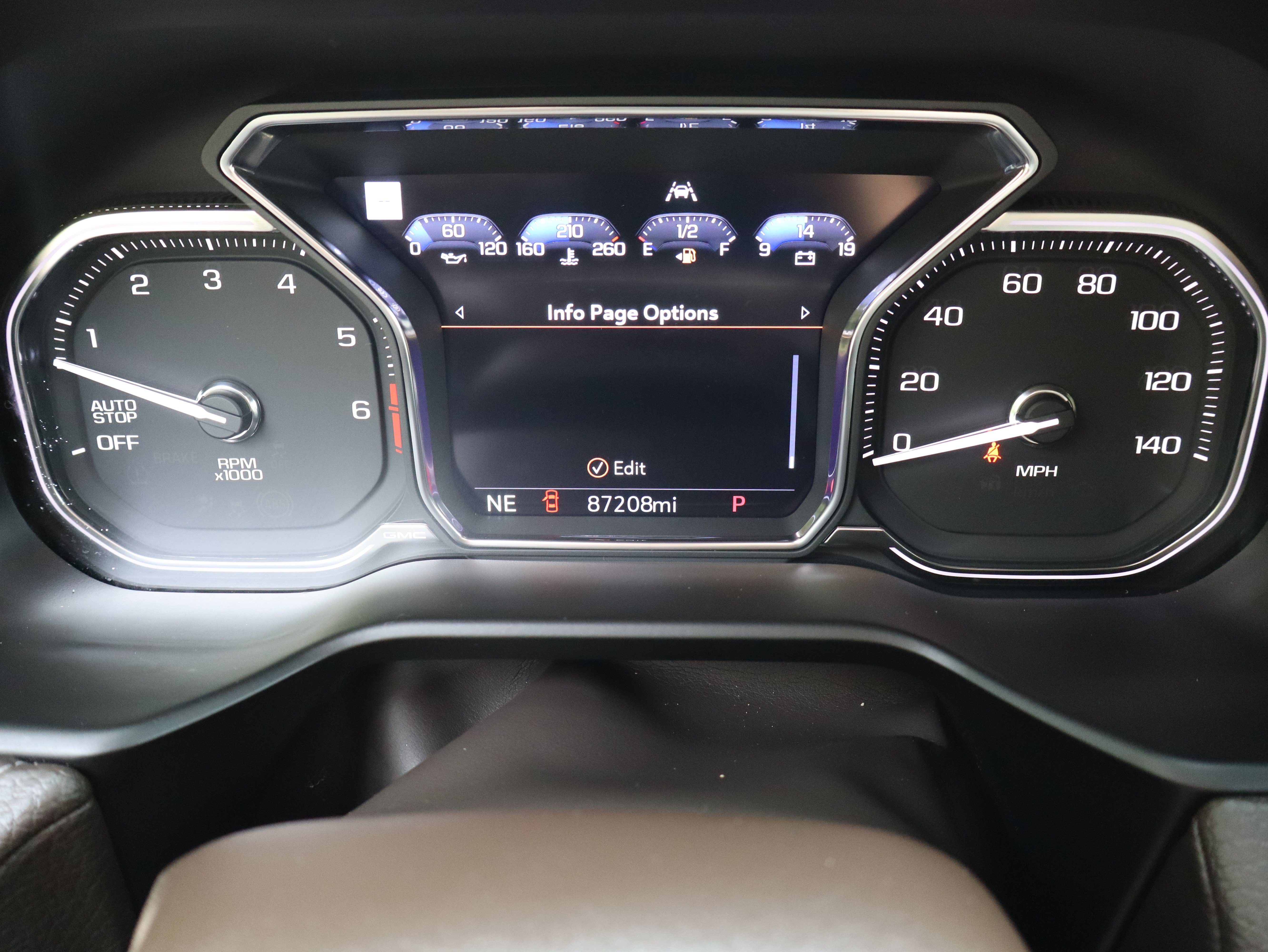 Used 2021 GMC Yukon Denali w/ Denali Premium Package RWD image 38