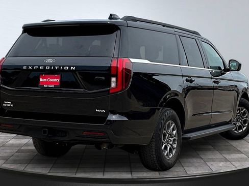 Used 2025 Ford Expedition Max Active RWD image 7