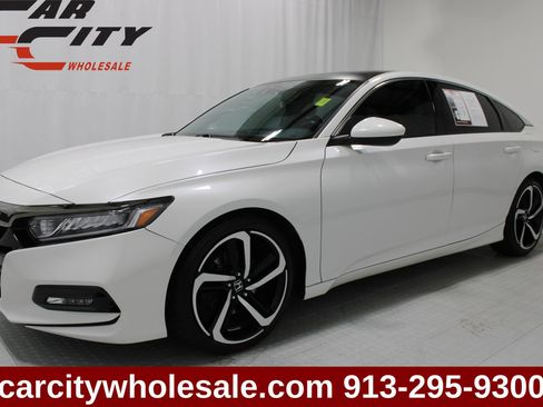 Used 2019 Honda Accord Sport image 1