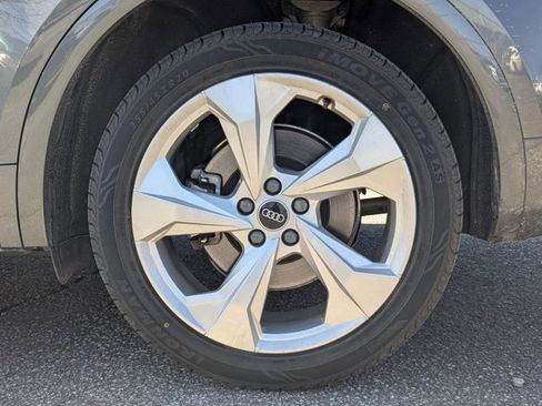 Used 2022 Audi Q5 2.0T Premium Plus w/ Premium Plus Package image 10