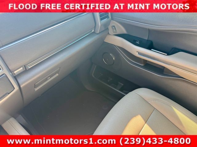 Used 2020 Ford Expedition Max XLT w/ Equipment Group 202A RWD image 29