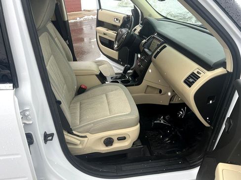 Used 2019 Ford Flex SEL image 36