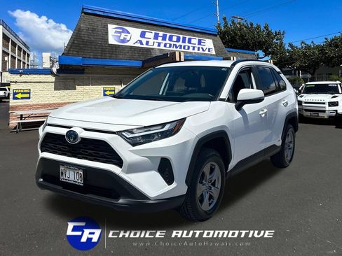 Used 2023 Toyota RAV4 LE AWD/4WD image 1