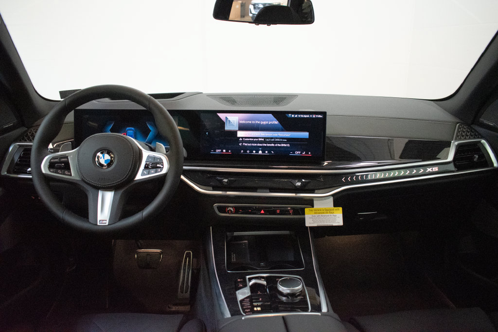 New 2026 BMW X5 xDrive40i w/ M Sport Package AWD/4WD image 11