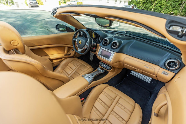 Used 2012 Ferrari California RWD image 45