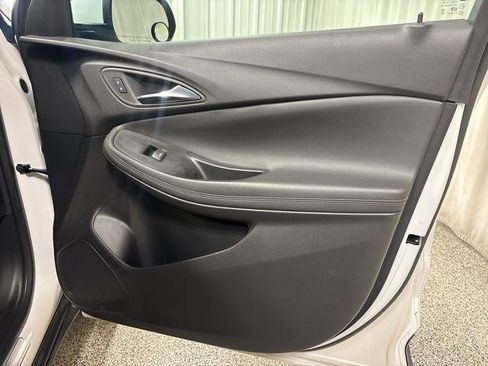 Used 2023 Buick Encore GX Essence w/ Experience Buick Package image 23