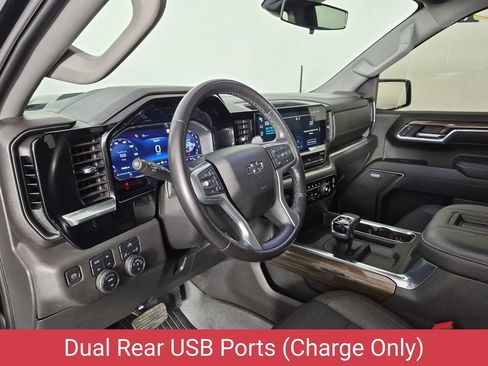Certified 2022 Chevrolet Silverado 1500 LT Trail Boss w/ Convenience Package II AWD/4WD image 18