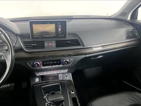 Used 2018 Audi Q5 Prestige AWD/4WD image 6