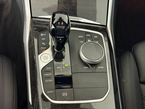 Used 2021 BMW 330i Sedan w/ M Sport Package image 15