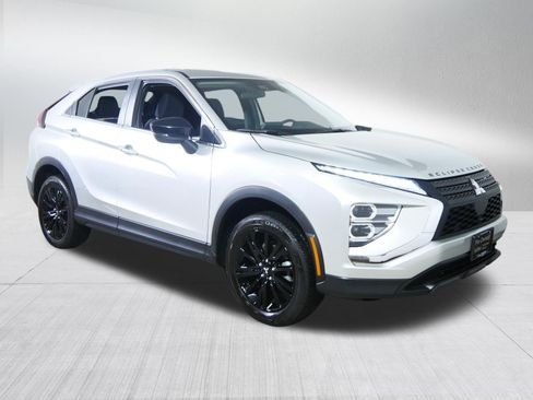 Used 2024 Mitsubishi Eclipse Cross LE AWD/4WD image 1