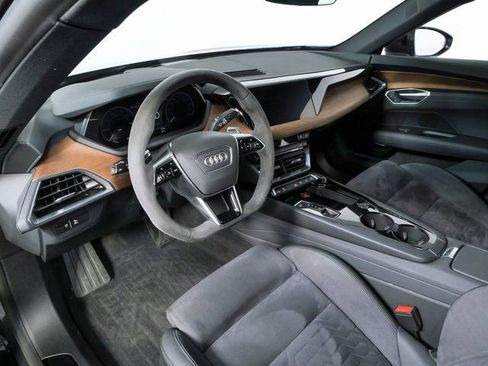 Used 2023 Audi e-tron GT Prestige w/ Prestige Package AWD/4WD image 4