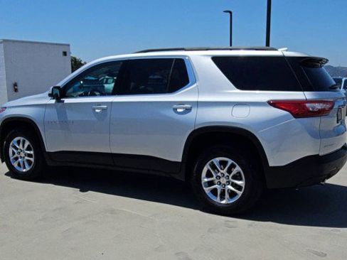 Used 2020 Chevrolet Traverse LT FWD image 6