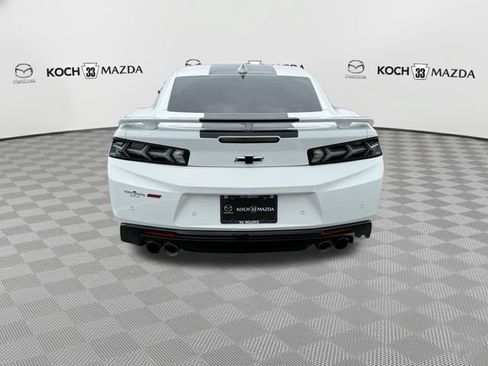 Used 2016 Chevrolet Camaro SS RWD image 15