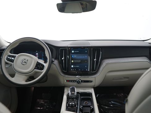Used 2023 Volvo XC60 B5 Ultimate w/ Climate Package AWD/4WD image 14